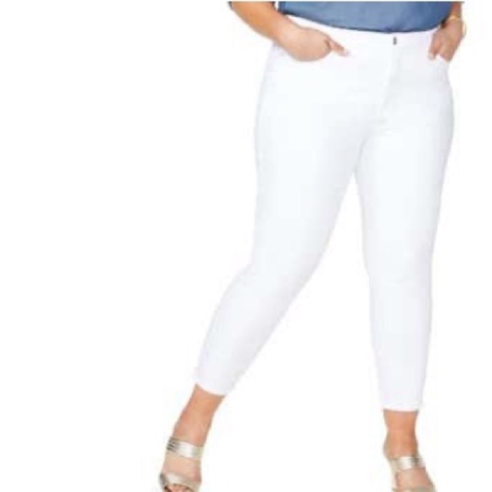 NWT NYDJ Optic White “Ami” Skinny Slimming Ankle Jeans